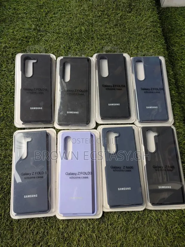 Z Fold 3, 4 Silicone Case · Photo 1