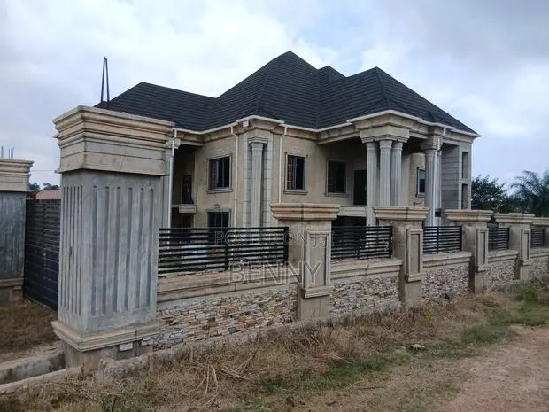 6bdrm House in Kath Estates, Trede, Kumasi Metropolitan for sale · Photo 1