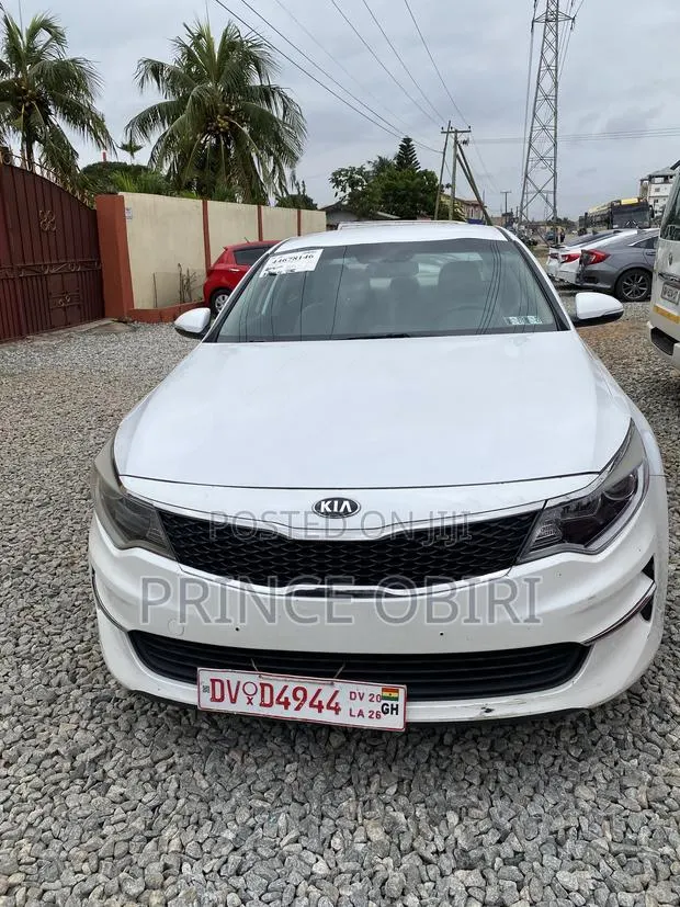Kia Optima 2018 White · Photo 1