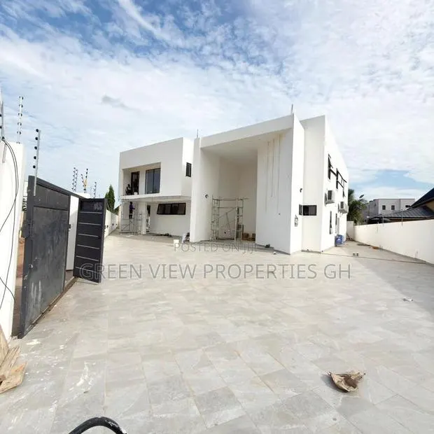 4bdrm Duplex in East Legon for sale · Photo 1