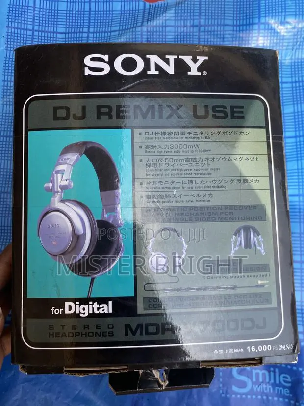 Sony MDR-V700DJ Stereo Headphone · Photo 1