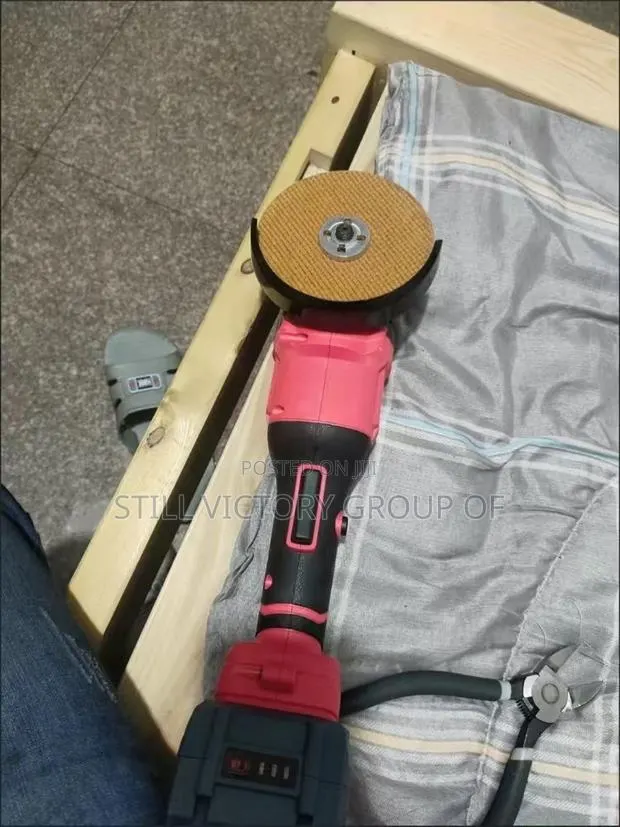 Cordless Cutting Sandpaper Machine With 3 Speed Control · Photo 1