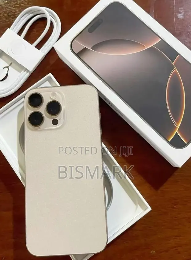 Apple iPhone 16 Pro Max 256 GB Gold · Photo 1