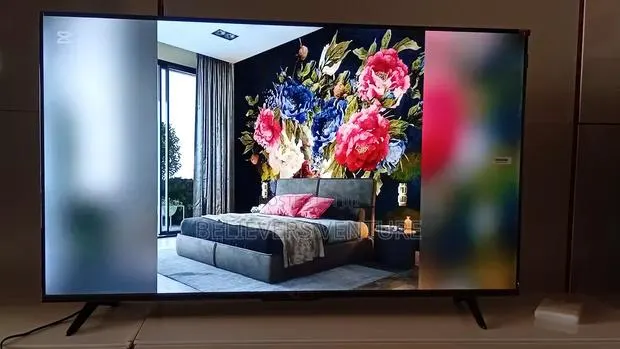 Experience True Color in 50” Qled Google Smart Tv · Photo 1