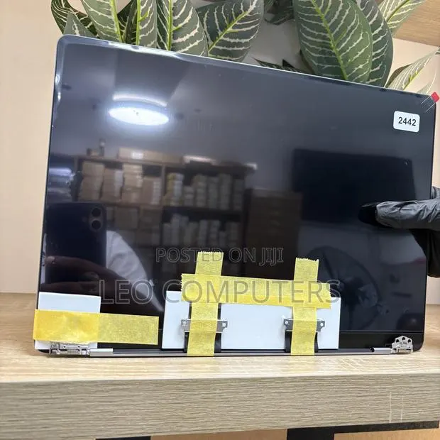 MacBook Pro 14” A2442 Screen for M1 M2 · Photo 1