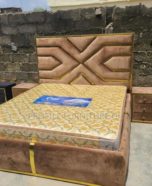 Queen Size Bedframe With Mattress and 2 Side Drawers · Photo 1