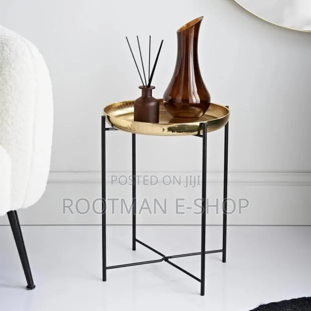 Home Collection Gold Tray Table · Photo 1