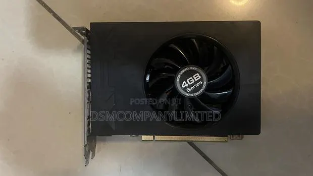 XFX Amd Redeon R7 240 4gb · Photo 1