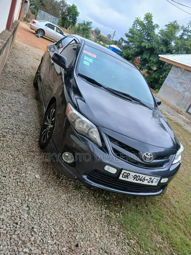 Toyota Corolla S Special Edition 4dr Sedan (1.8L 4cyl 4A) 2013 Black · Photo 1
