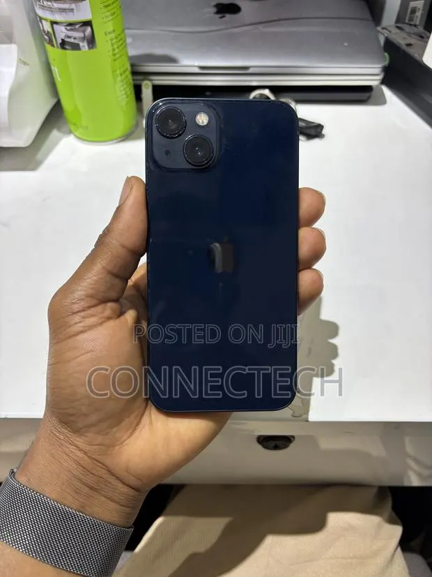 Apple iPhone 13 128 GB Blue · Photo 1