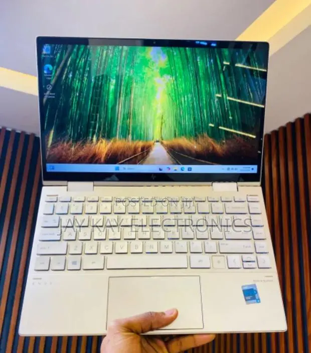 Laptop HP Envy x360 8GB Intel Core i5 SSD 256GB · Photo 1