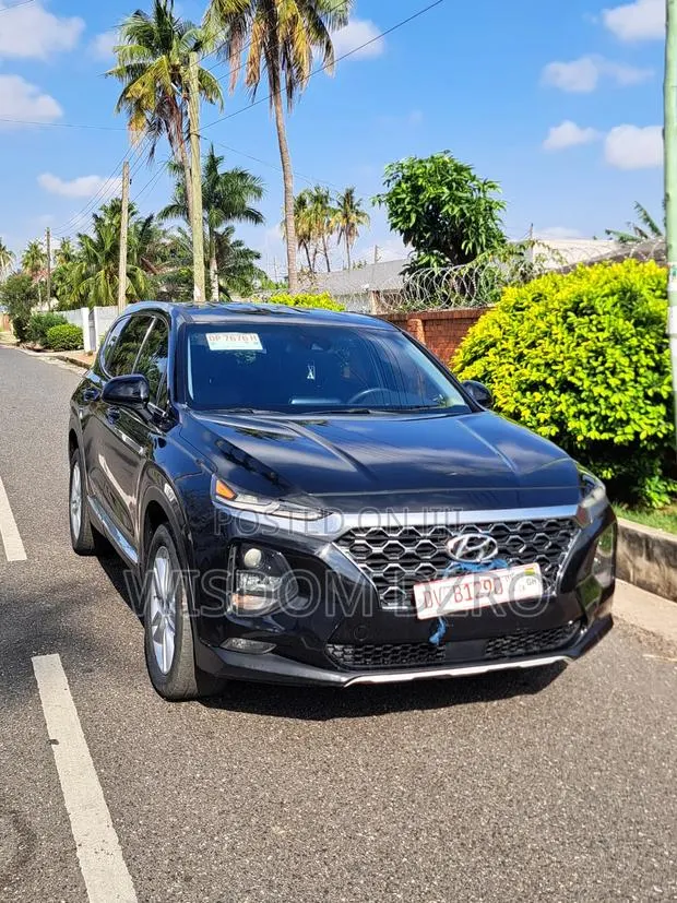 Hyundai Santa Fe 2019 Black · Photo 1