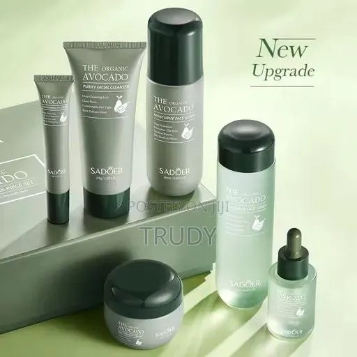 6 Piece Avocado Skincare · Photo 1