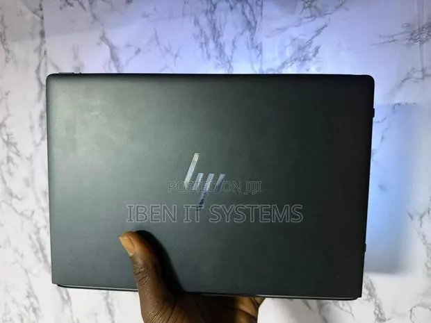 Laptop HP Spectre 16GB Intel Core i7 SSD 1T · Photo 1