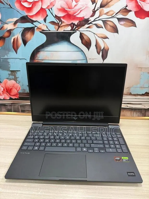 Laptop HP Victus 15 16GB AMD Ryzen 7 SSD 1T · Photo 1