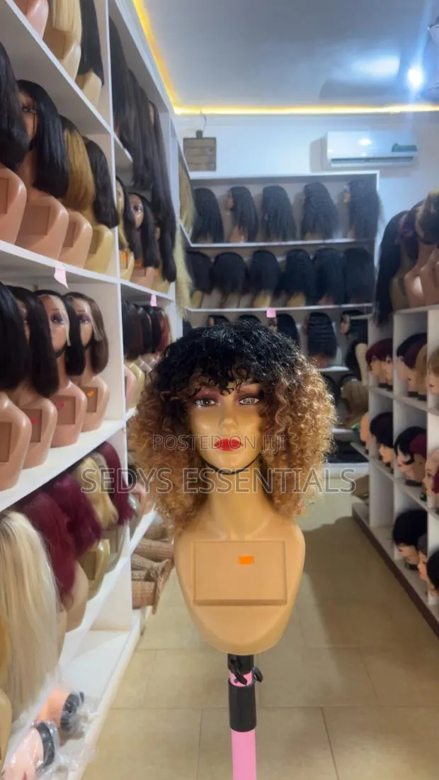 Curly Hair Wig · Photo 1