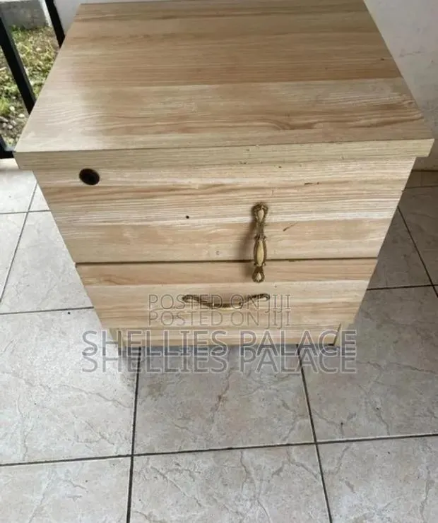 Slightly Used Mini Mobile Side Drawer · Photo 3