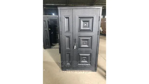 Astute Great Door · Photo 1
