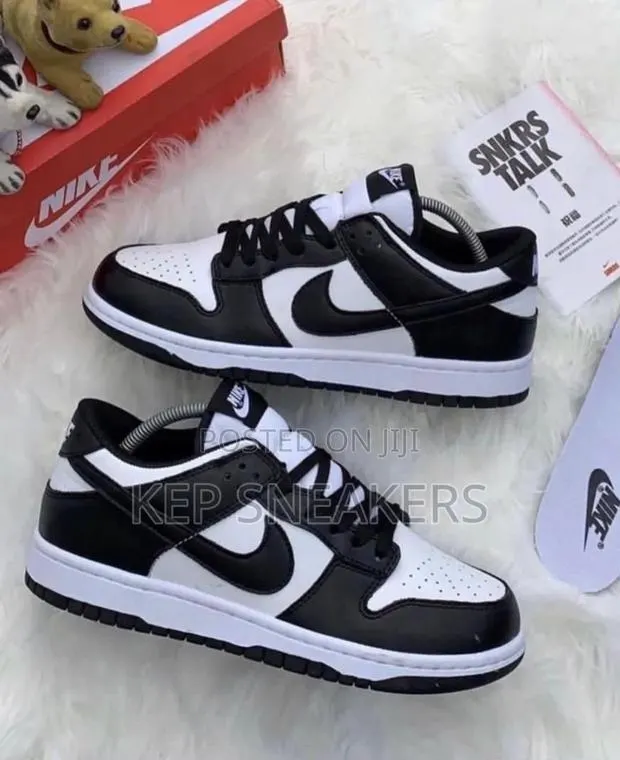 Nike Dunk Low Retro "Black / White - Panda” · Photo 1