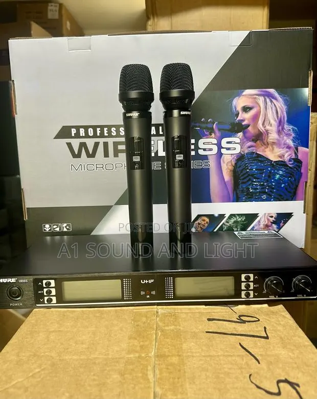 Shure Ur8x Professional Wireless Microphone Series · Photo 1