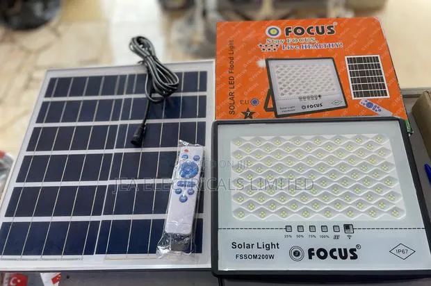 Solar Panel Flood Light · Photo 1
