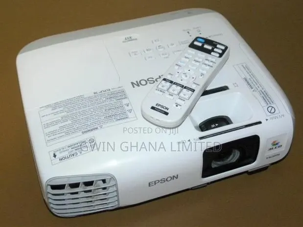 Epson Powerlite X17 HDMI 2700 Lumens/10,000:1 Contrast XGA Projector. · Photo 1