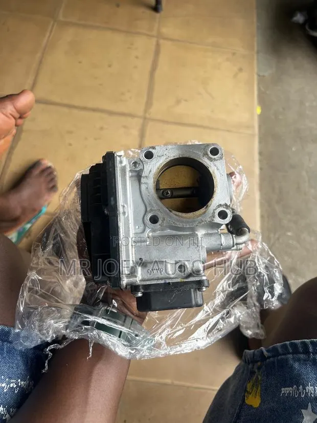 Honda Civic Throttle or Mouth 2016-2021 · Photo 1
