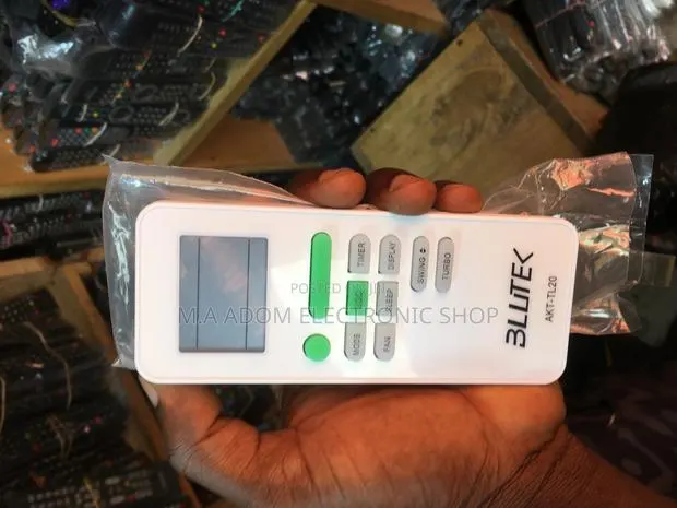 Blutek Air Conditioner Remote · Photo 1