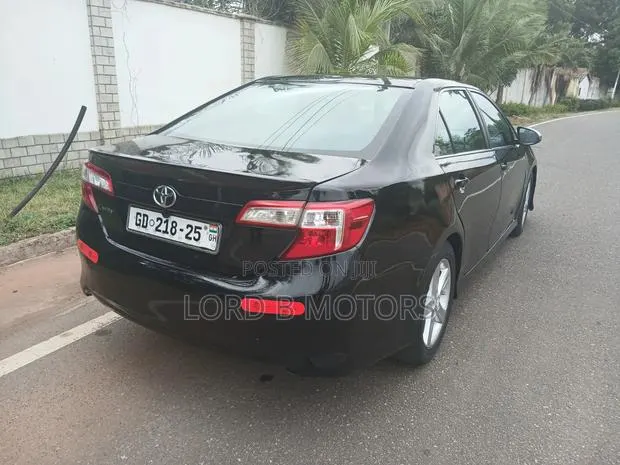 Toyota Camry 2013 Black · Photo 1
