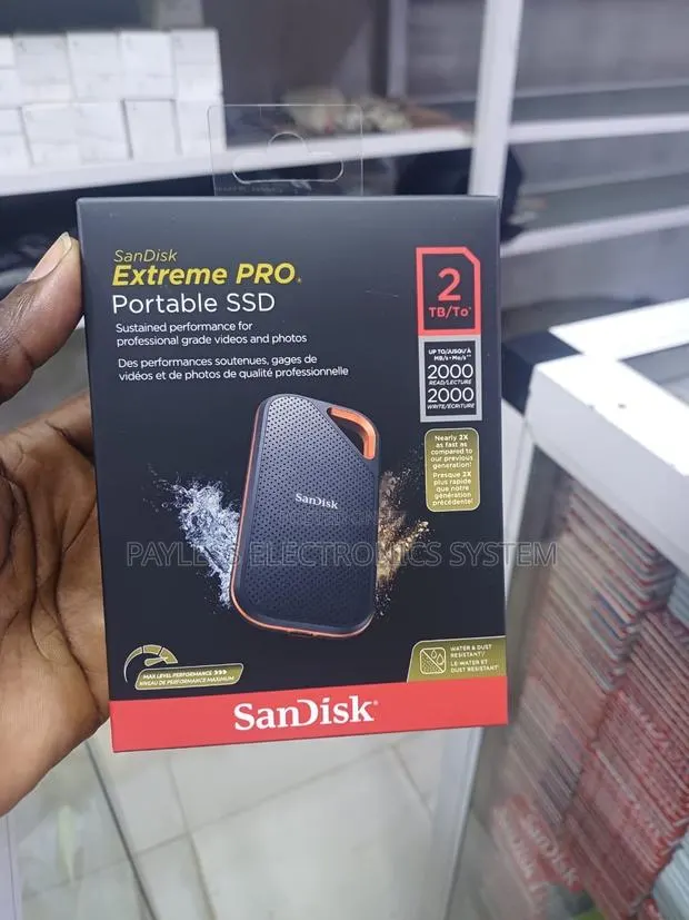 SANDISK 2TB Extreme PRO - Up to 2000mb/S - USB-C, USB 3.2 External SSD · Photo 1
