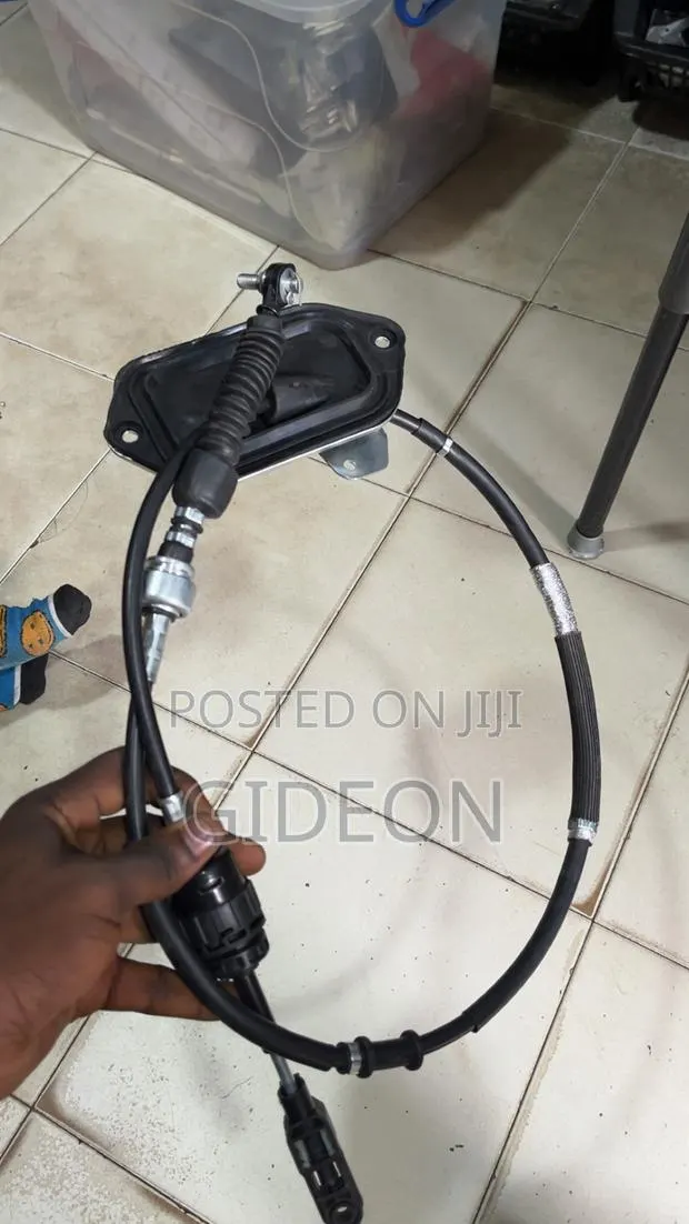 Toyota Yaris Gear Cable Automatic · Photo 1