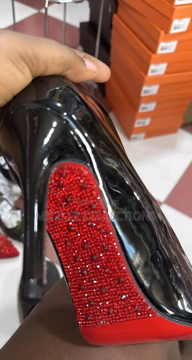 Ladies Classic Office Heels in 37-41 · Photo 2