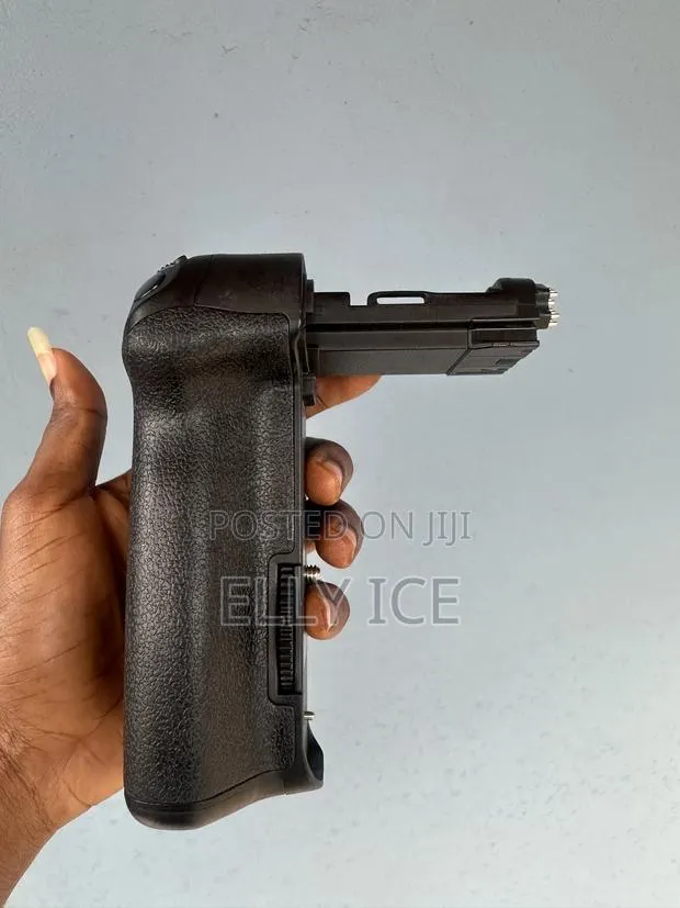 Battery Grip for Canon 5d Mark Iv · Photo 1