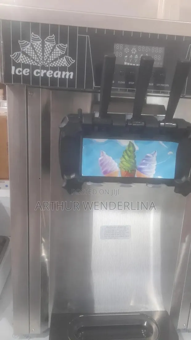 Commercial Ice-Cream Maker · Photo 1