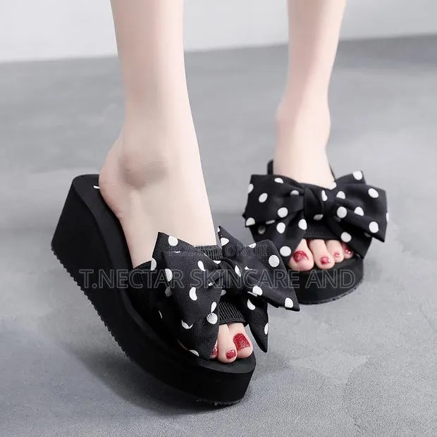 Cake Slippers Shoes · Photo 1