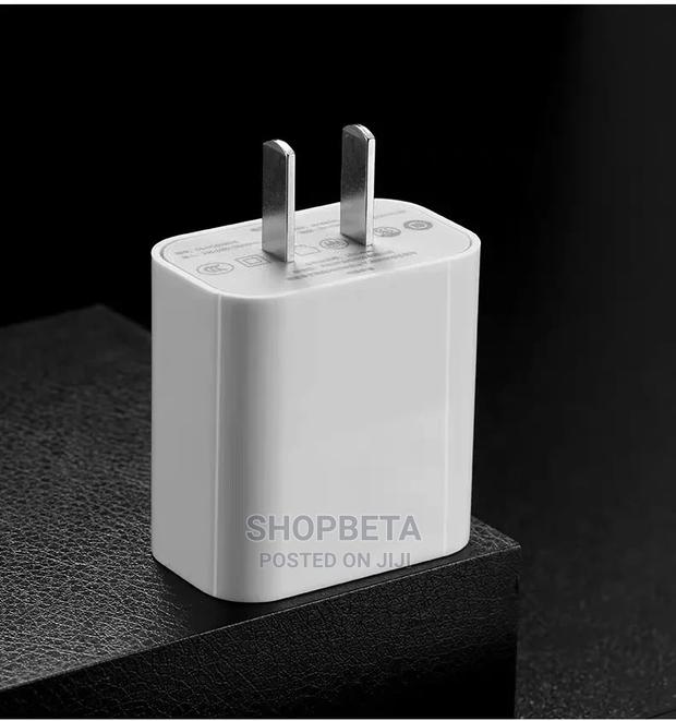 iPhone Faster Type C Charger 18W · Photo 2