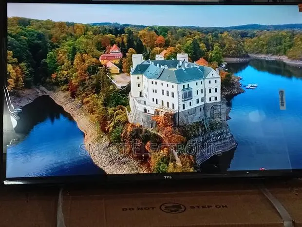 TCL 32 Inches Qled Tv – Compact Entertainment Powerhouse · Photo 1