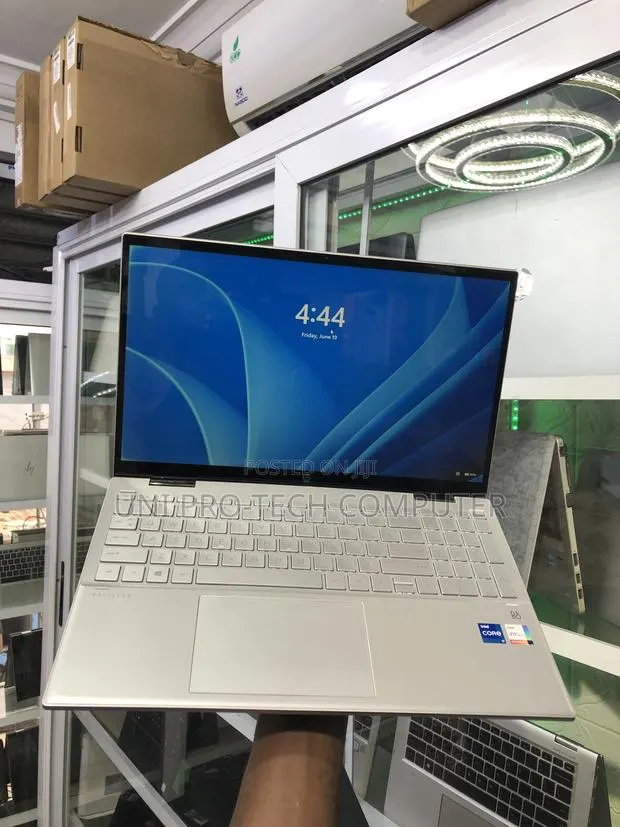 Laptop HP Pavilion 15 16GB Intel Core i7 SSD 512GB · Photo 1