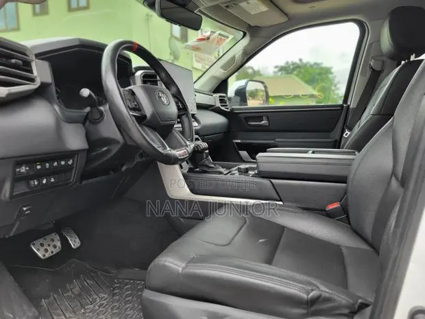 Toyota Tundra 2022 Off white · Photo 1