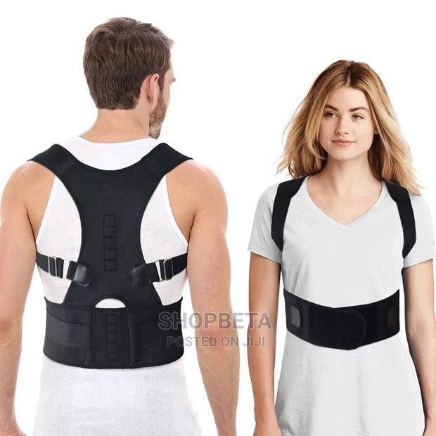 Back Support Posture Corrector · Photo 2