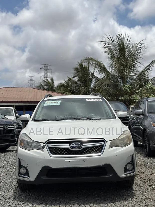 Subaru Crosstrek Premium 2017 White · Photo 1