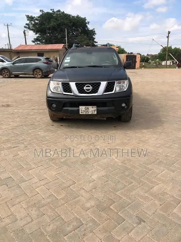 Nissan Navara 2013 Black · Photo 1