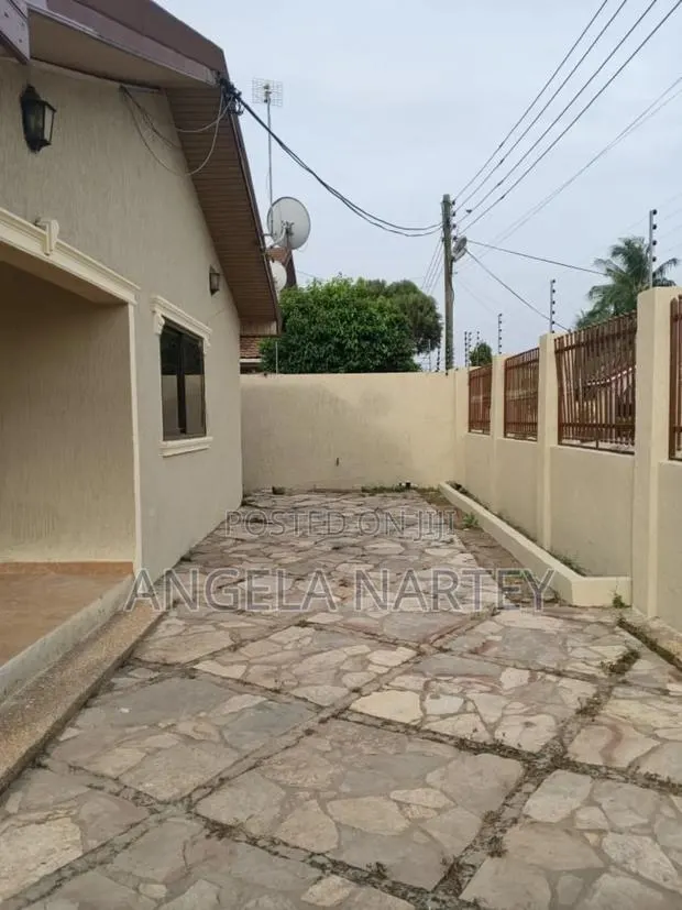 3bdrm House in Baatsonaa Spintex, Accra Metropolitan for sale · Photo 1