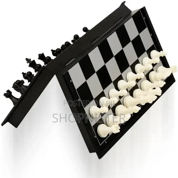 Travel Magnetic Chess Board Game · Photo 1
