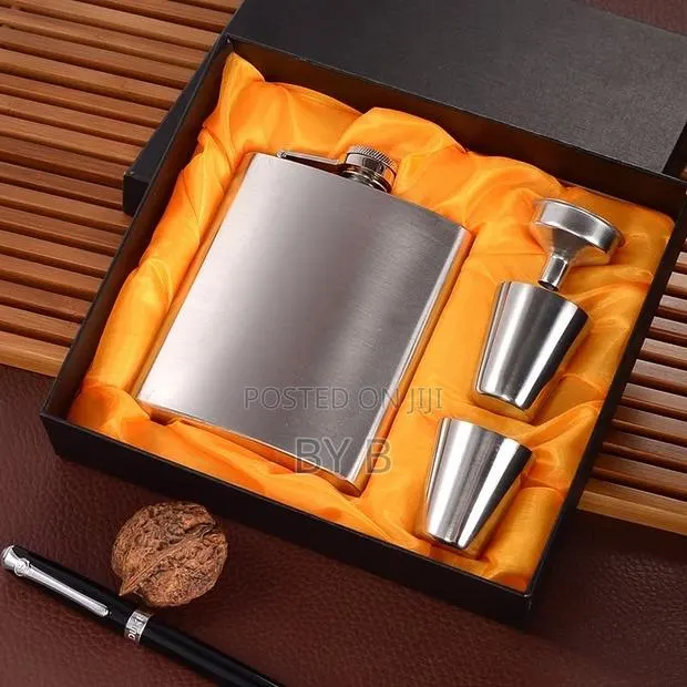 Hip Flasks · Photo 1