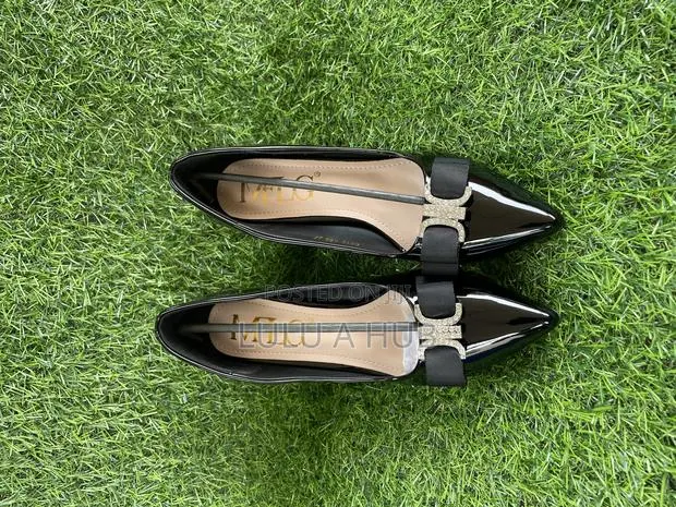 Comfortable Shoes · Photo 1