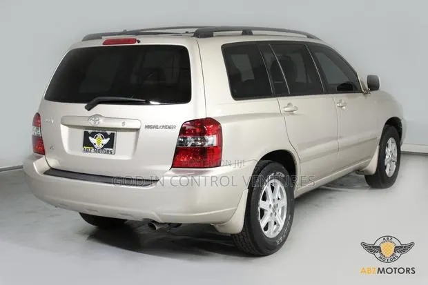 Highlander 2005 Tail Light · Photo 1