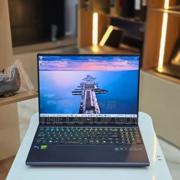 Laptop Acer Predator Helios Neo 16 16GB Intel Core i9 SSD 1T · Photo 1