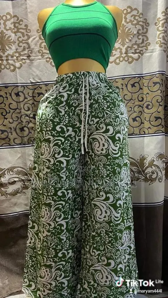 Outing Dress · Photo 1