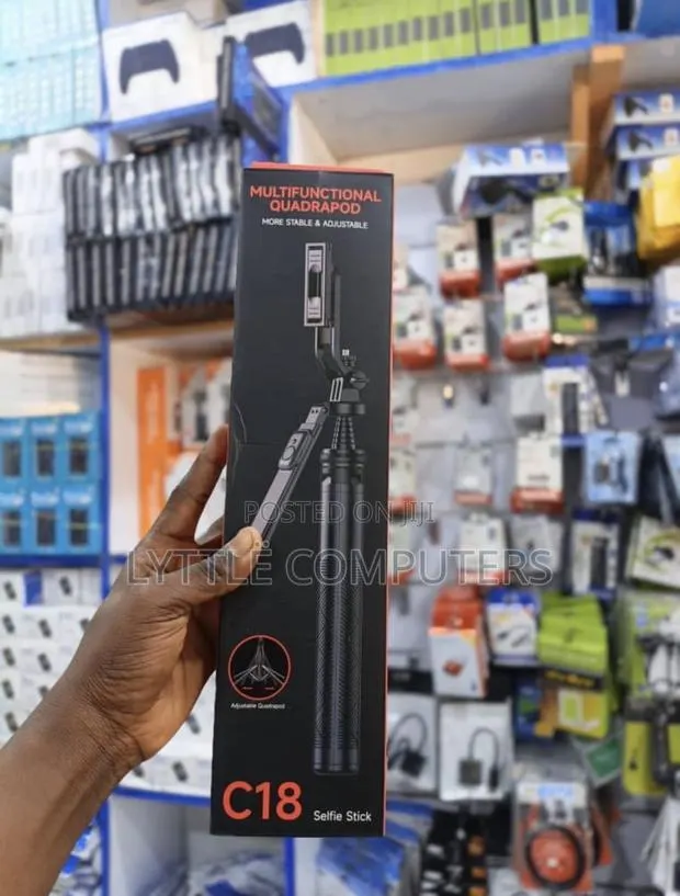 Multifunctional Quadrapod Selfie Tripod · Photo 1